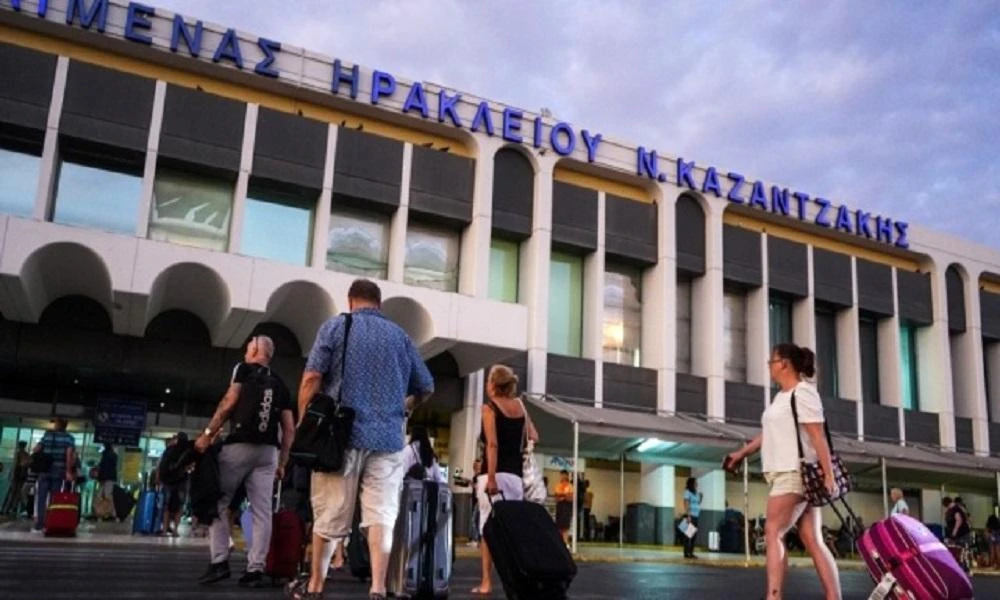 Ηράκλειο: Συναγερμός στο αεροδρόμιο για Γάλλο που είχε μαχαίρι